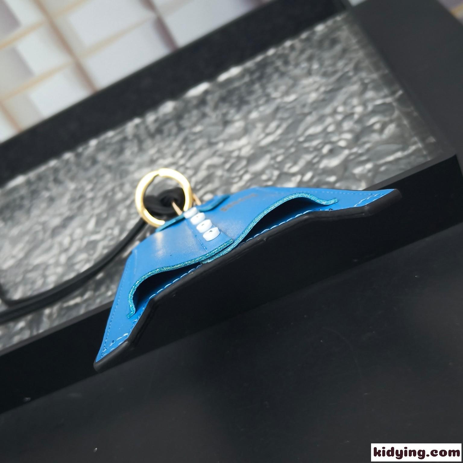 レザー キーリング トリックミュウミュウ キーホルダー スーパーコピーバッグチャーム-0
