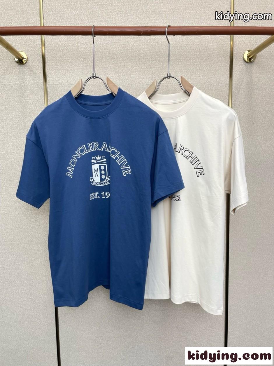 人気 カジュアル カレッジロゴ 半袖Tシャツ モンクレール Tシャツ 偽物-2