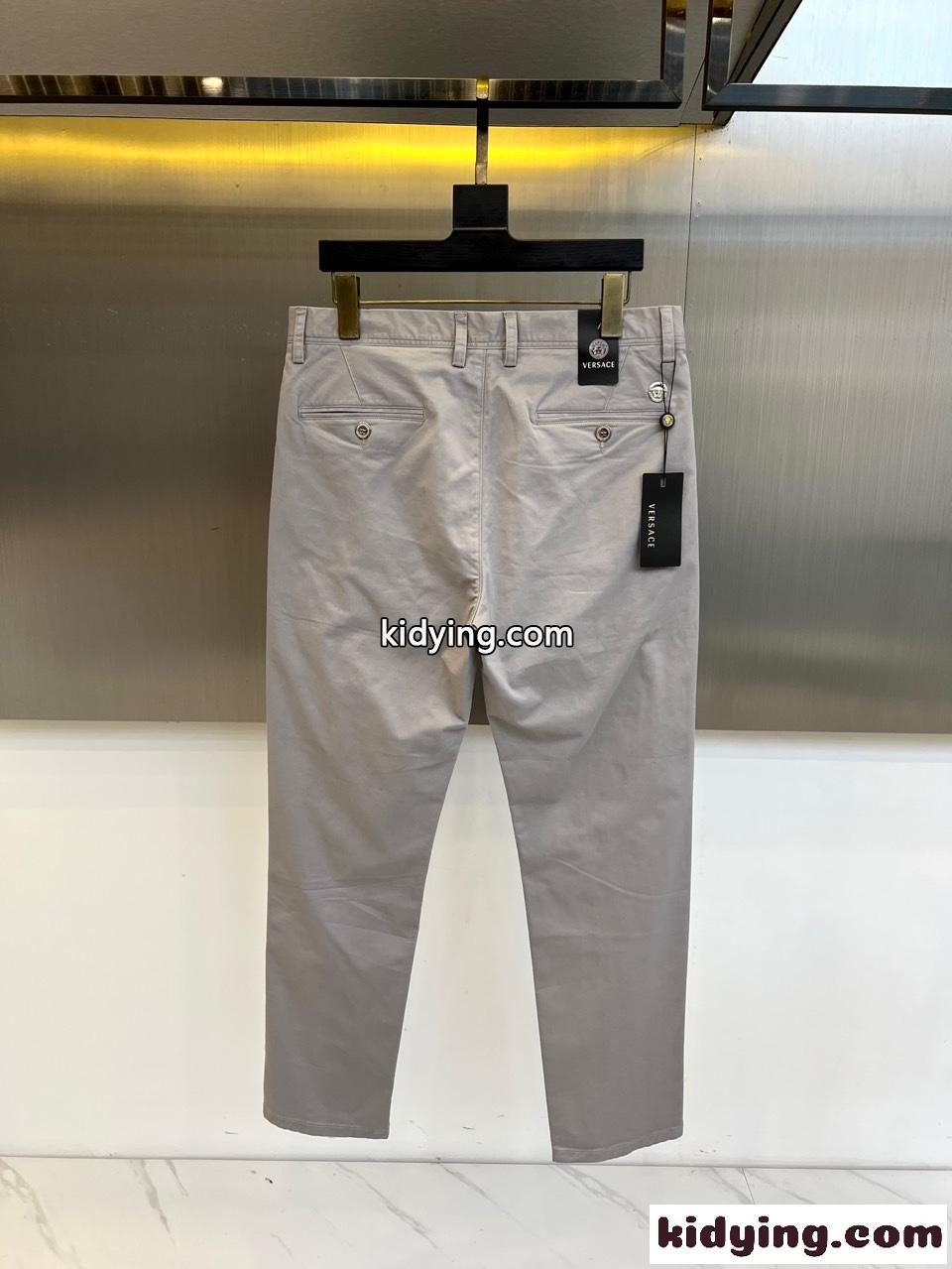 洗練された 上品 合わせやすい ヴェルサーチ パンツ 偽物 メンズ チノパンツ グレー-0