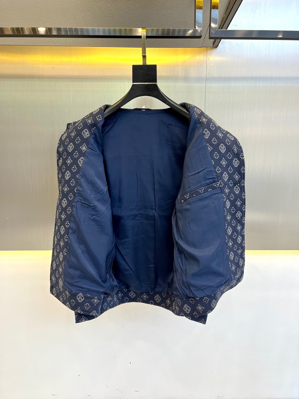 ルイヴィトン ジャケット コピー  定番 おしゃれ モノグラム ブルゾン-3