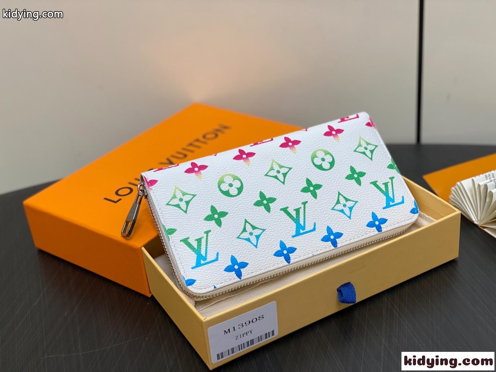 LV ジッピーウォレット・ホリゾンタル ルイヴィトン スーパーコピー M13908-2