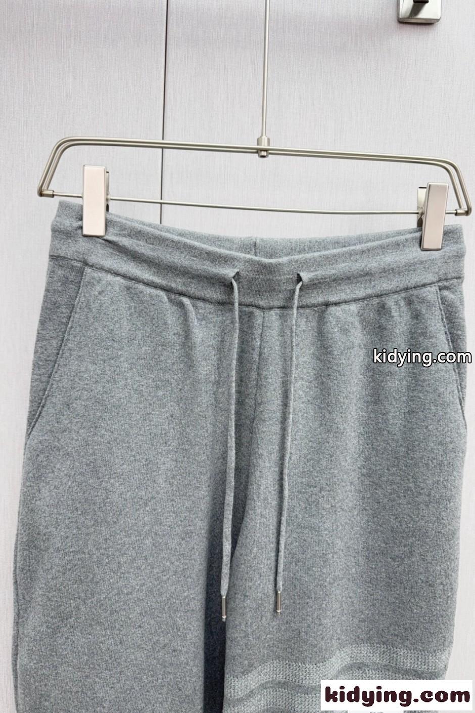 カジュアル 洗練された ショートパンツ トムブラウン パンツ 偽物 グレー-2
