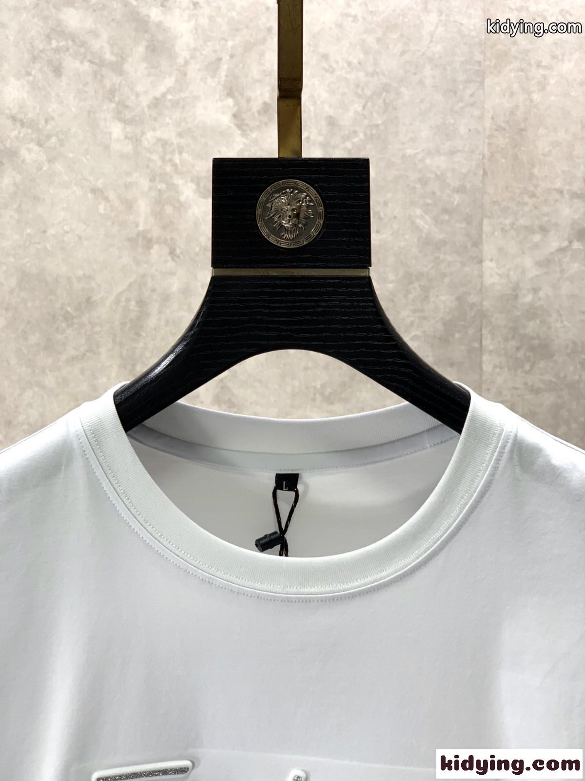 シンプル ロゴ 合わせやすい クルーネック サルヴァトーレ・フェラガモ Tシャツ コピー 半袖Tシャツ ホワイト-1