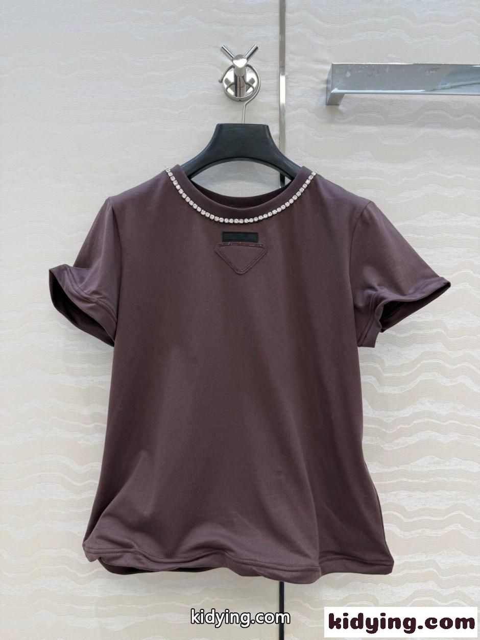 シンプル ビジュー装飾 半袖Tシャツ プラダ Tシャツ 偽物 コットン ブラウン-0