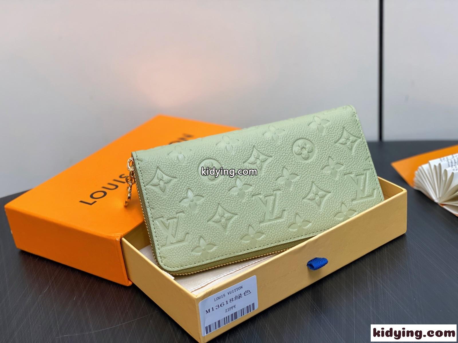 LV × TM ジッピー・ウォレット スーパーコピー ルイ・ヴィトン 村上隆 M13618-1