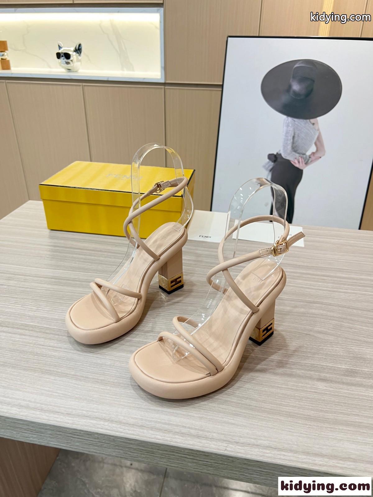 人気 シンプル フェンディ バゲットサンダル コピー レディース ベージュ-0