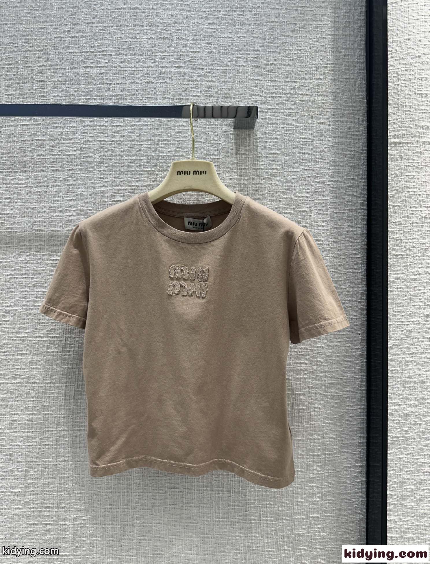 刺繍ロゴ入り コットン 半袖Tシャツ ミュウミュウ Tシャツ コピー-1
