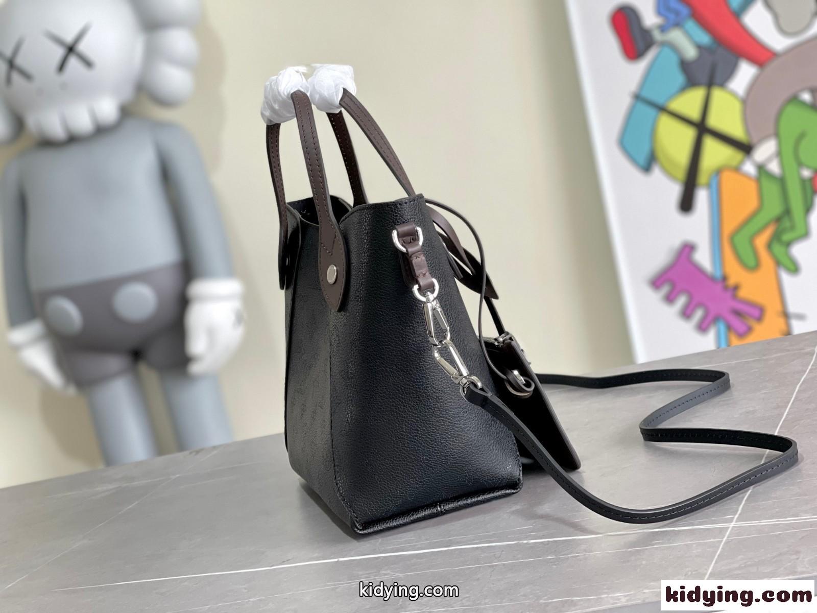 エレガント 人気 M54351 ヒナ PM ルイヴィトン バッグ コピー レディース ハンドバッグ ブラック-0