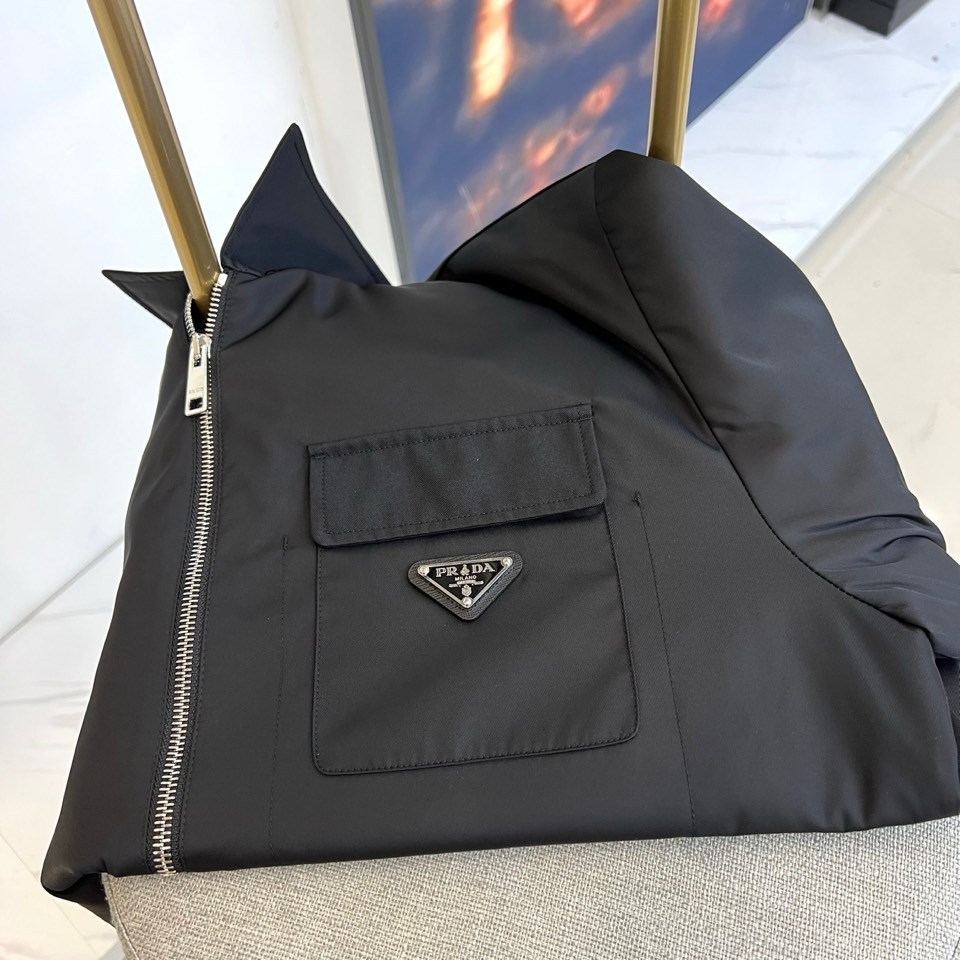 大人 カジュアル 上品 ブルゾン プラダ ジャケット 偽物 ブラック-1
