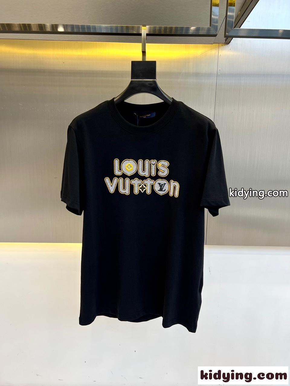 洗練された カジュアル ロゴ 半袖Tシャツ ルイ・ヴィトン Tシャツ 偽物 ブラック-0