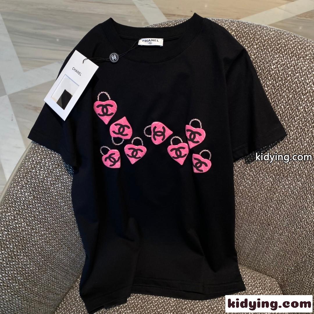可愛い ロゴ コットン 着心地いい ゆったり クルーネックシャネル tシャツ コピー 刺繍 春夏 半袖 トップス-1