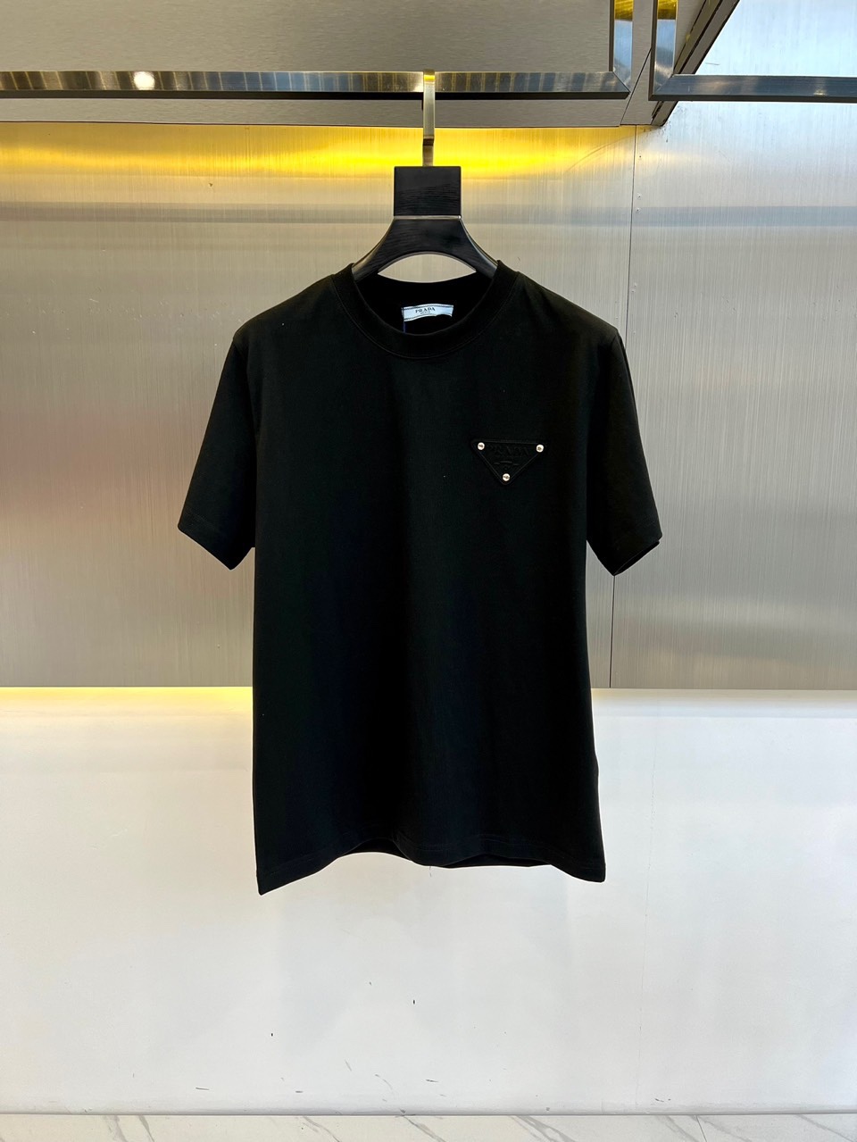 プラダ Tシャツ コピー カジュアル ロゴ入り クルーネック 半袖Tシャツ ブラック-0