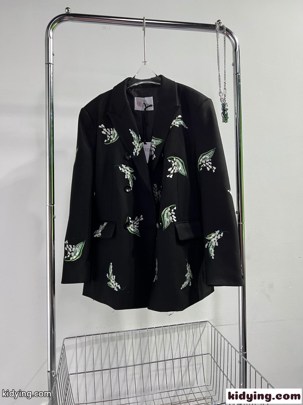 上品 ファッション 刺繍入り ヴァレンティノ ジャケット コピー レディース 長袖 テーラードジャケット-0