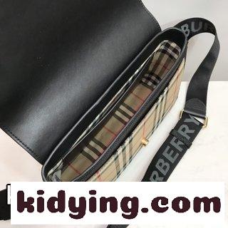 バーバリー バッグ 一覧 コピー 装飾ブランドのファッションショーのHorseferryプリントには 美しいロゴの刻まれたボタンがついています-0