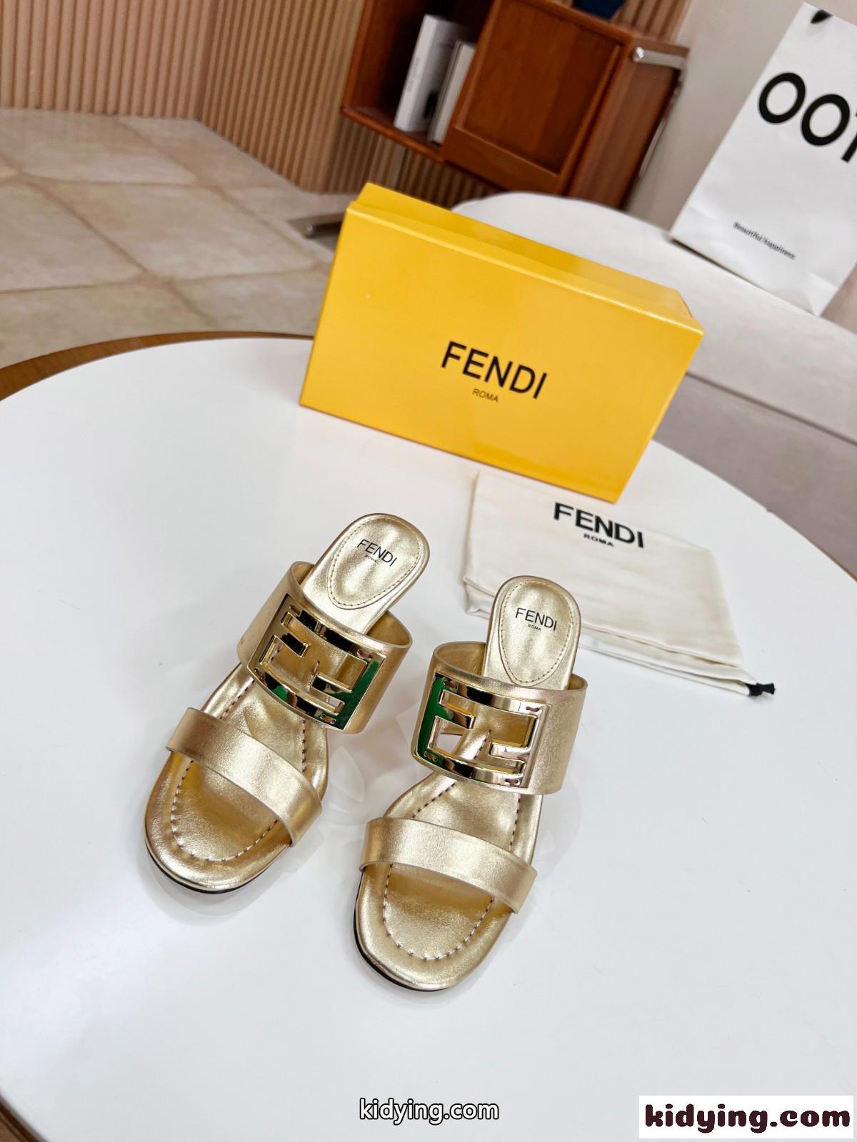 FFバゲット スティレットヒールサンダル フェンディ サンダル スーパーコピー ゴールド-3