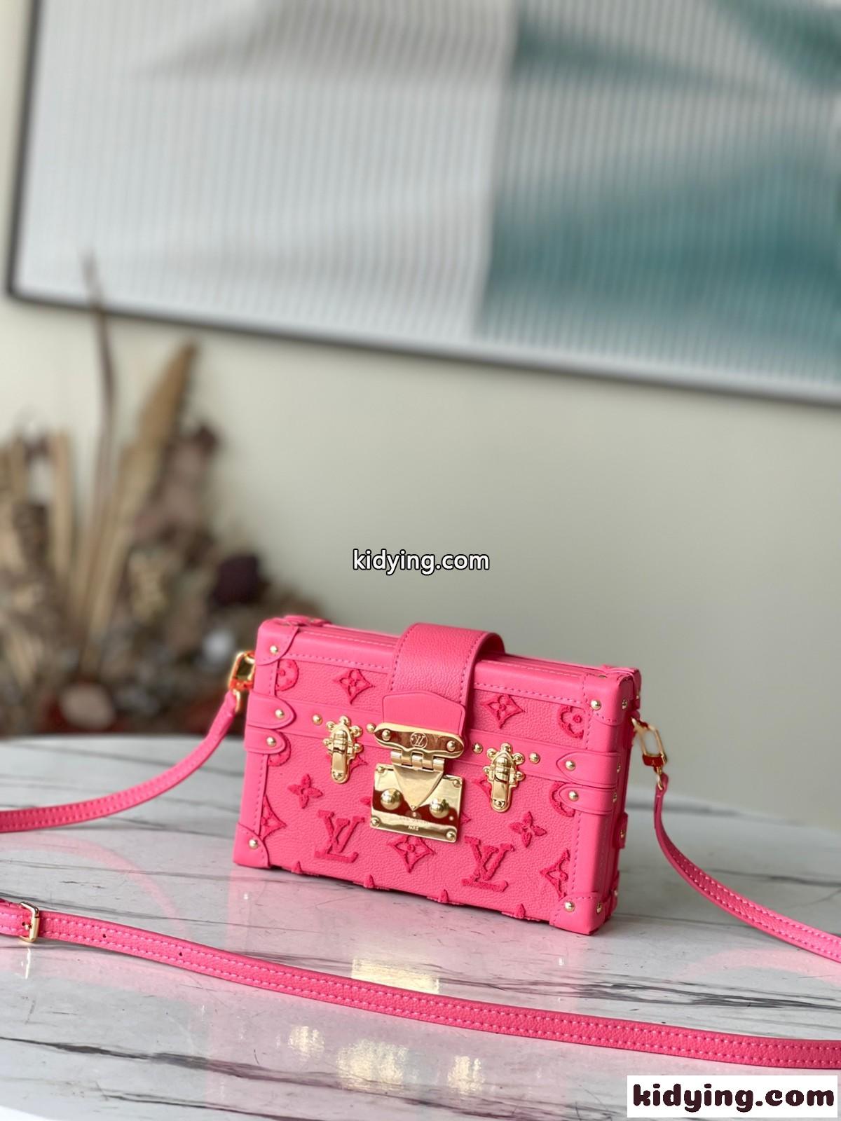 大注目 定番 人気 ピンクモノグラム ルイ・ヴィトン バッグ コピー 斜め掛け ショルダーバッグ 刺繍-0