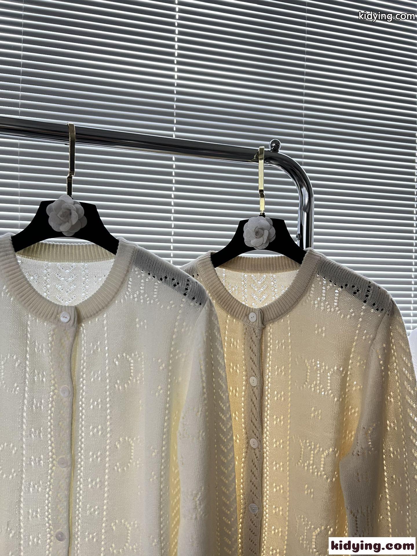エレガント トリオンフ カーディガン セリーヌ ニット コピー レディース 羽織り-2