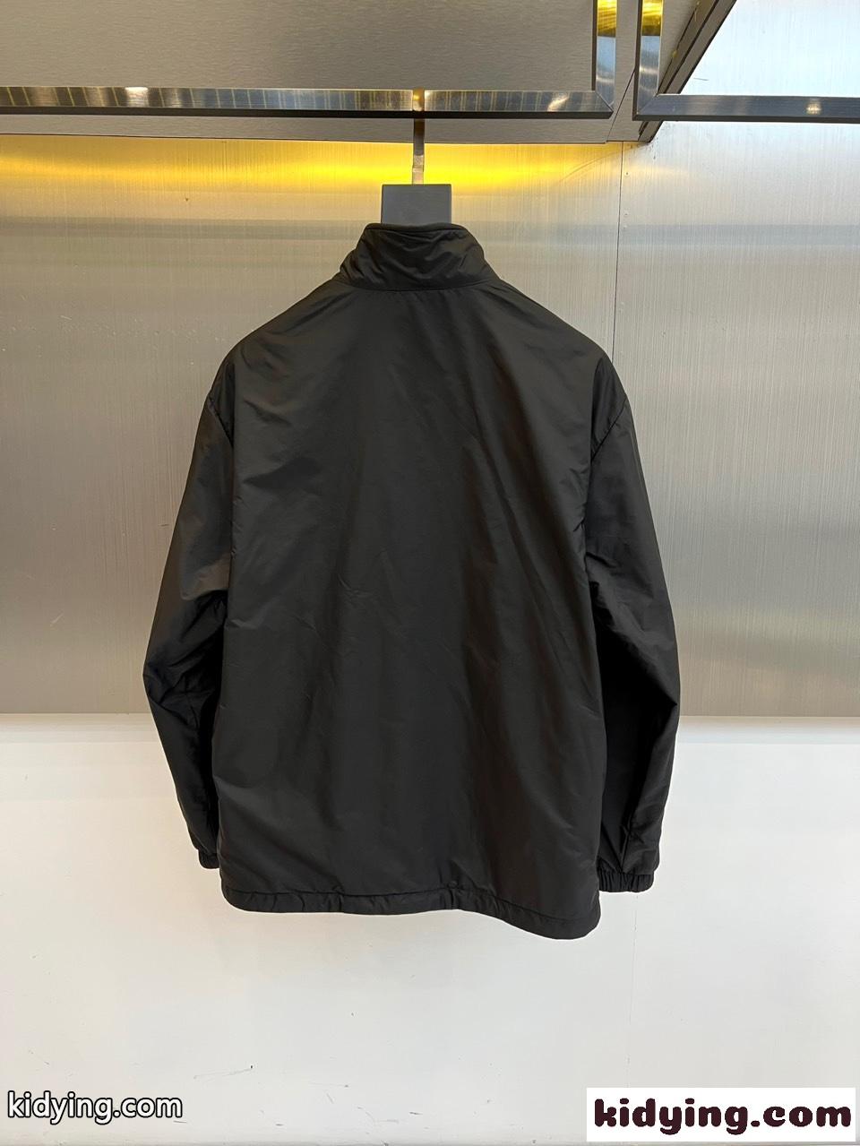洗練された 上品 リバーシブルブルゾン プラダ ジャケット 偽物 ブラック-3