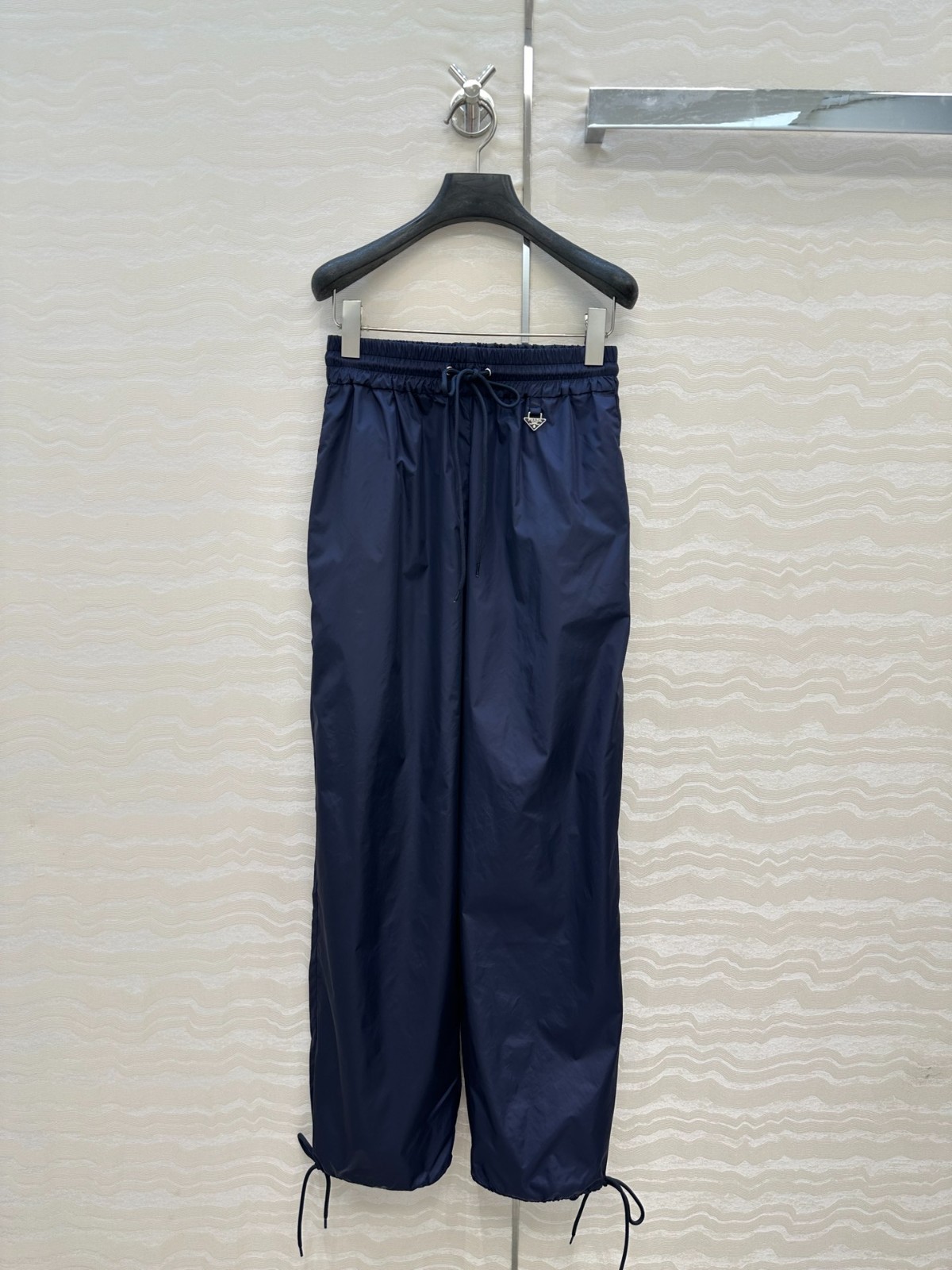 軽量 カジュアル ナイロン ロングパンツ プラダ パンツ コピー レディース-1