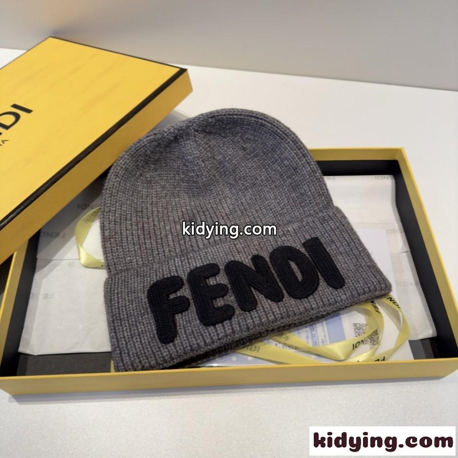 フェンディ キャップ コピー ユニセックス FENDI ロゴ ニットキャップ グレー-0