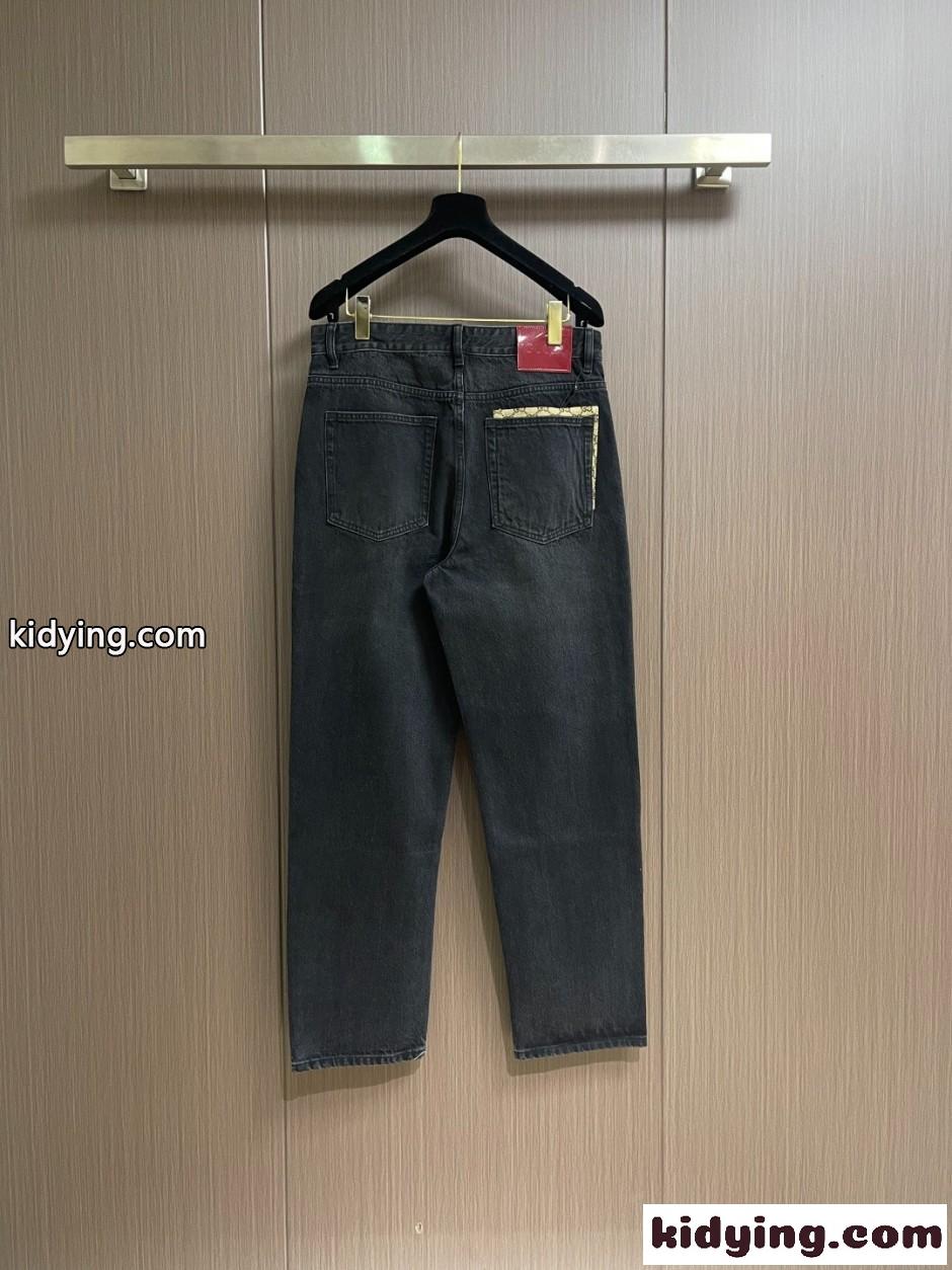 グッチ ジーンズ 偽物 合わせやすい GGキャンバス デニムパンツ ブラック-1