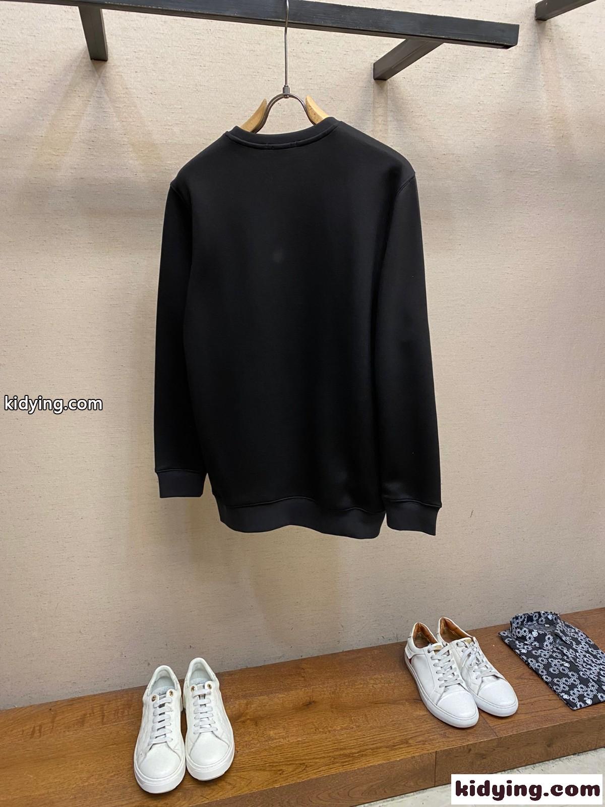 ヴェルサーチェ Tシャツ コピー コットン シンプル ロゴ クルーネック スウェットシャツ ブラック-0