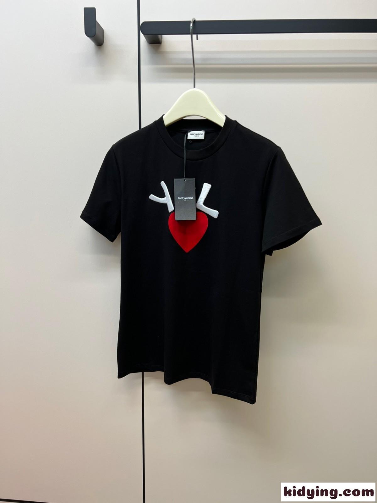 カジュアル おしゃれ ロゴ 刺繍 プリント クルーネック イヴ・サンローラン 半袖Tシャツ コピー シンプル 合わせやすい 白 黒-0