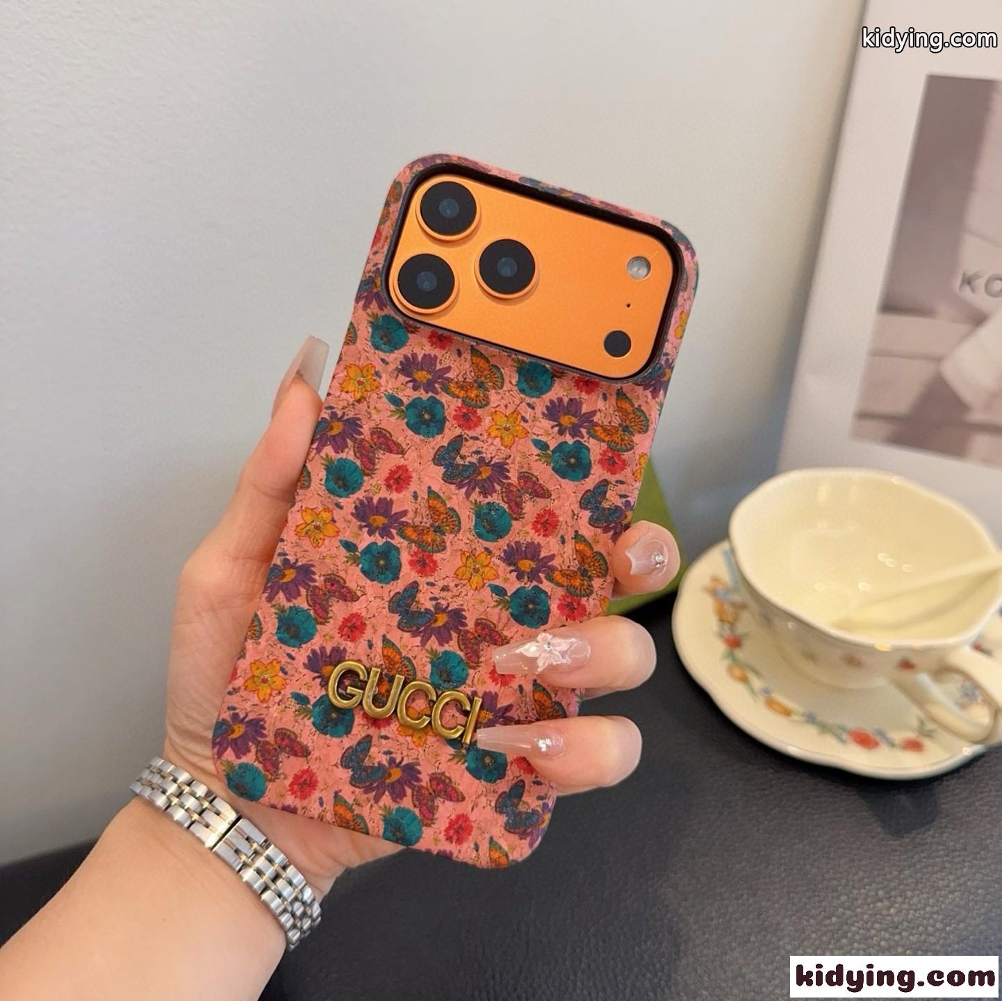 フローラル柄 iPhoneケース グッチ 携帯ケース 偽物 iPhone17 メタルロゴ-0