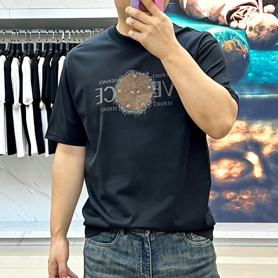 お洒落 ヴェルサーチェ Tシャツ 偽物 ロゴ入り 半袖Tシャツ コットン ブラック-2