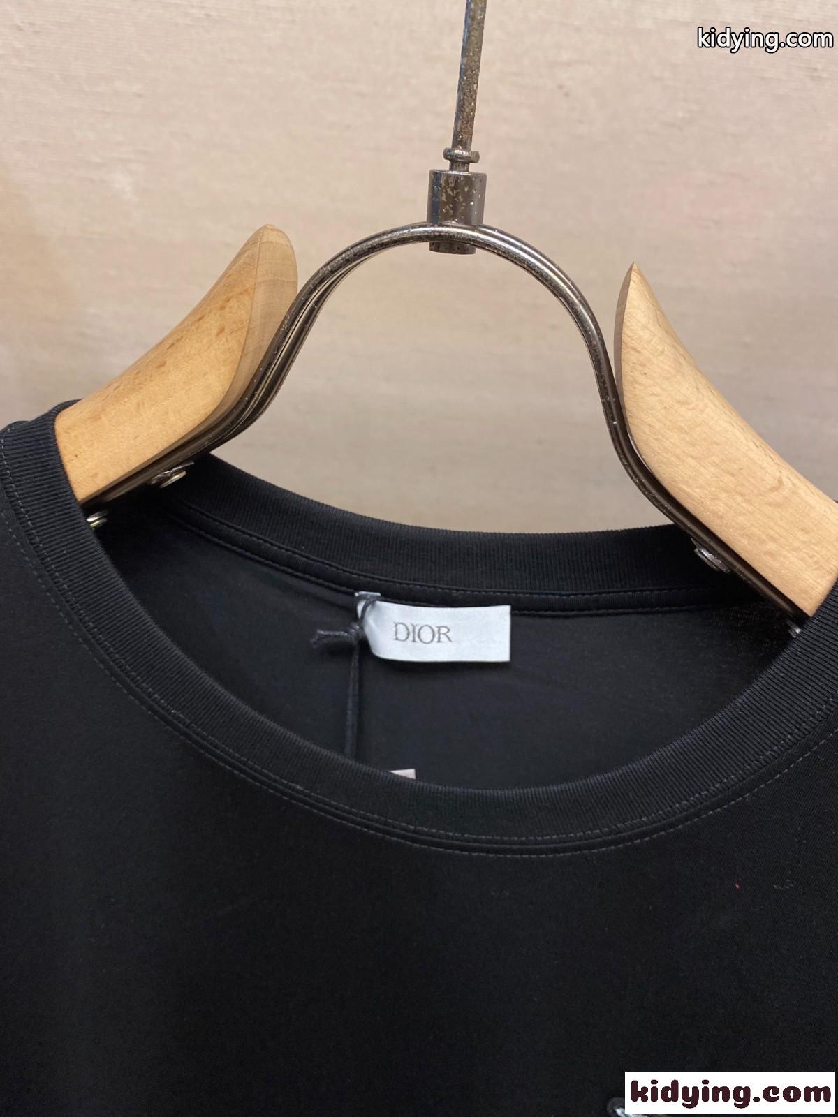 DIOR AND KAWS Tシャツ スーパーコピー コットン 半袖Tシャツ ブラック-0