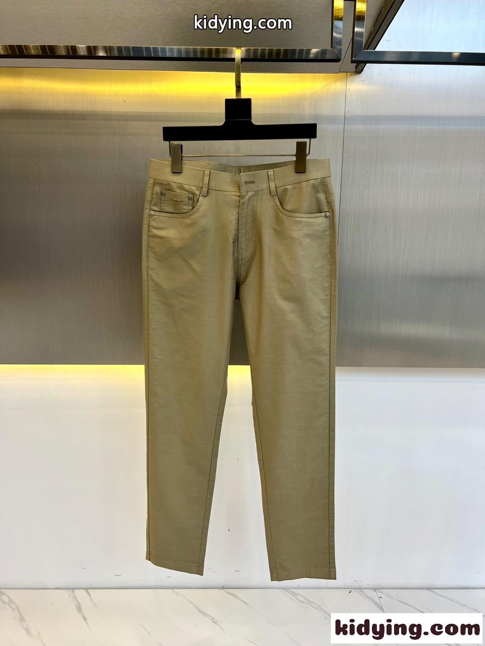 カジュアル ビジネス チノパンツ トムフォード パンツ 偽物 カーキ-0