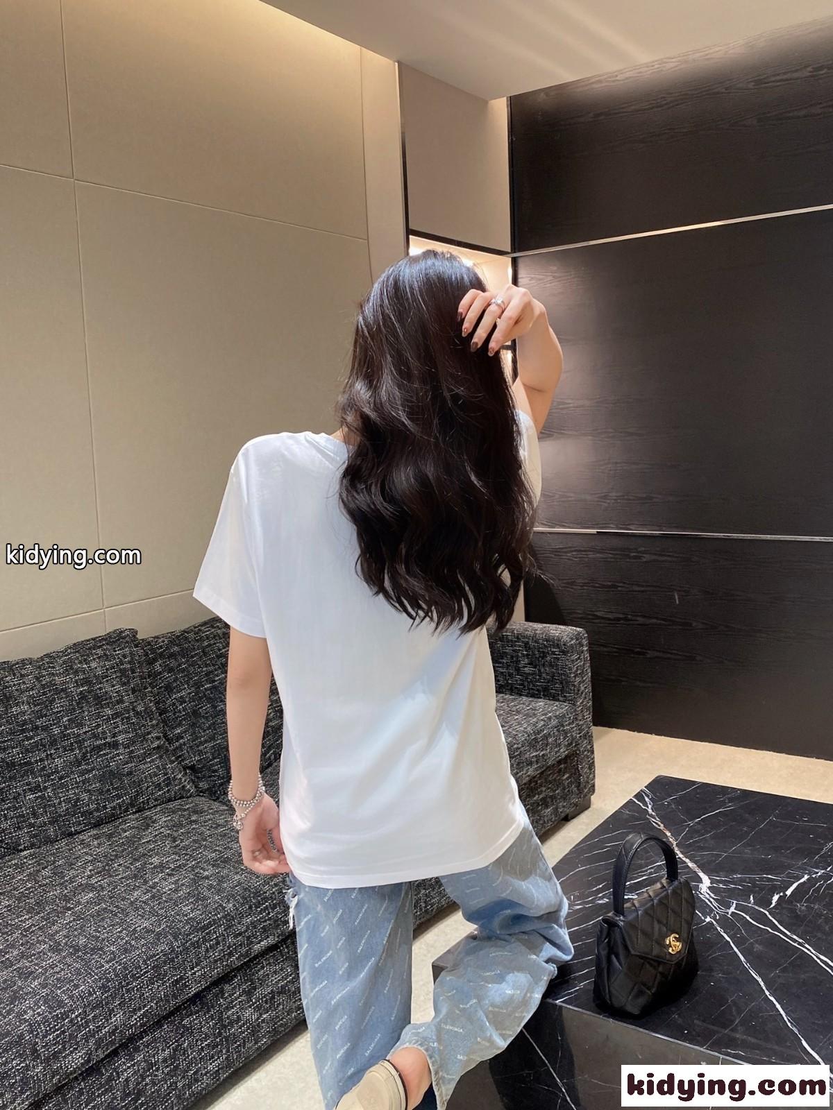 定番 合わせやすい ロゴ プリント ゆったり 着心地いい シャネル Tシャツ レディース コピー 着痩せ 人気-4