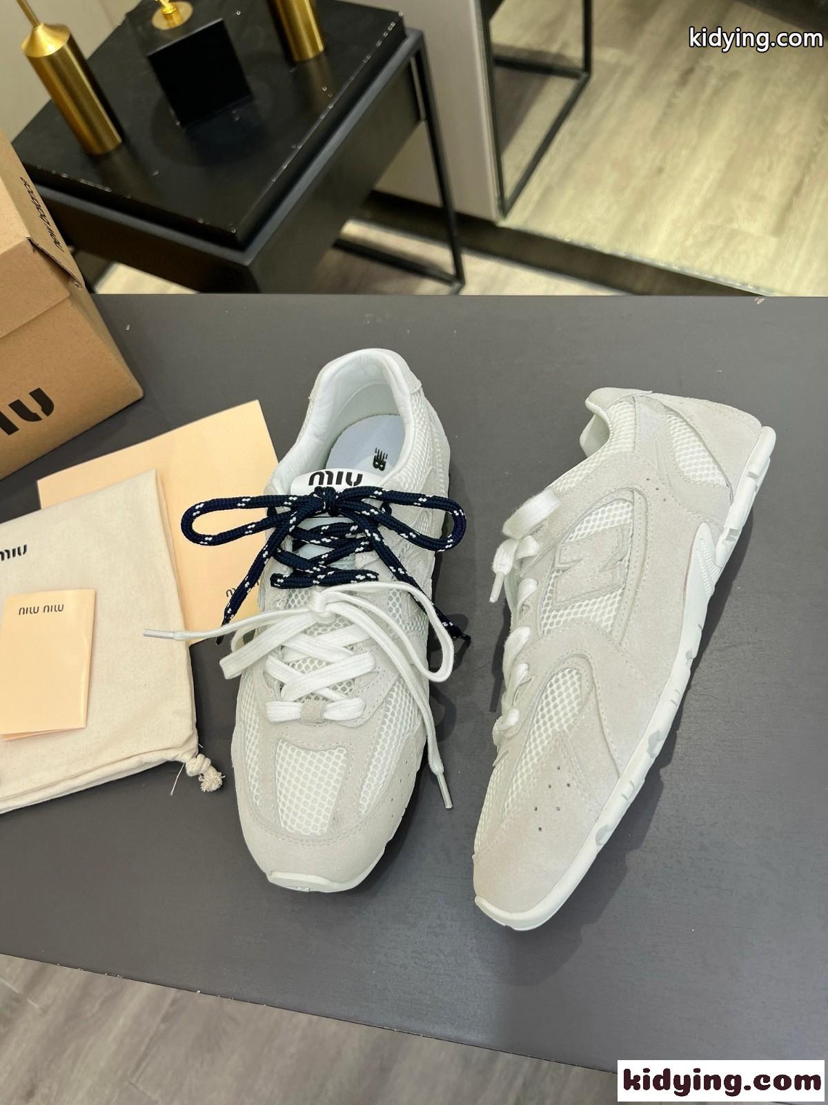 ミュウミュウ スニーカー コピー New Balance x Miu Miu xxx スエードxメッシュ スニーカー ホワイト-2