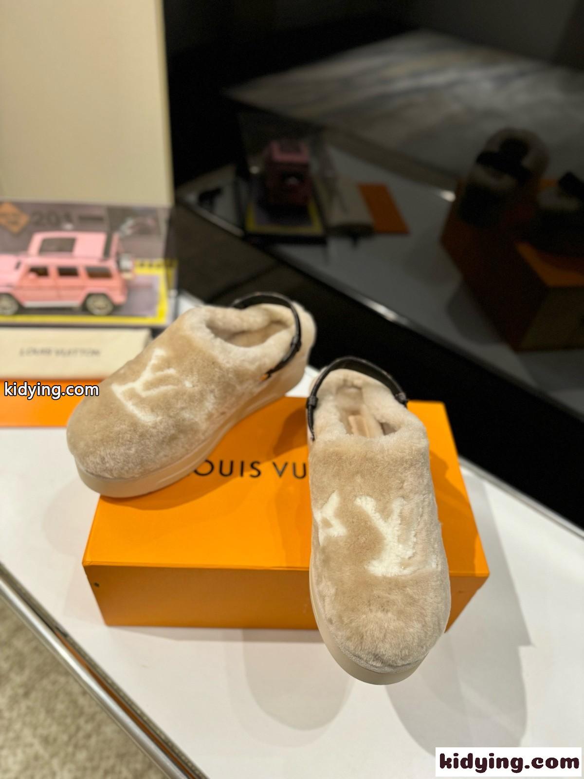 ちょっとお出かけに～アスペン･ライン クロッグ ルイヴィトン シューズ コピー ベージュ-3