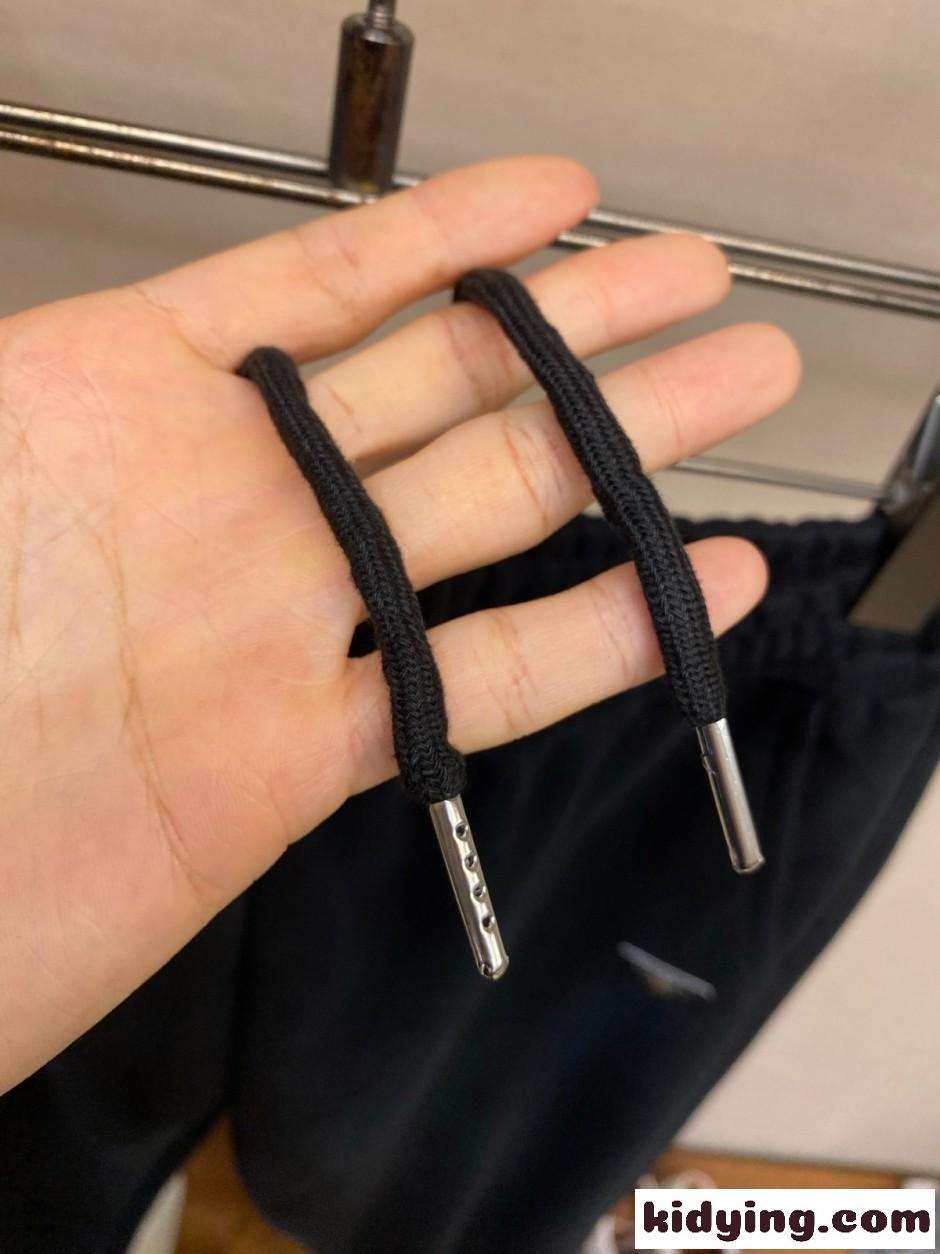 定番 合わせやすい 裏起毛 スウェットパンツ プラダ パンツ 偽物 ブラック-0