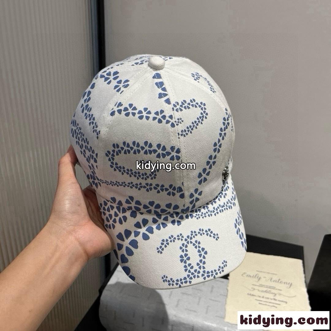 お洒落 上品 シャネル 帽子 偽物 プリント ベースボールキャップ ホワイト-2