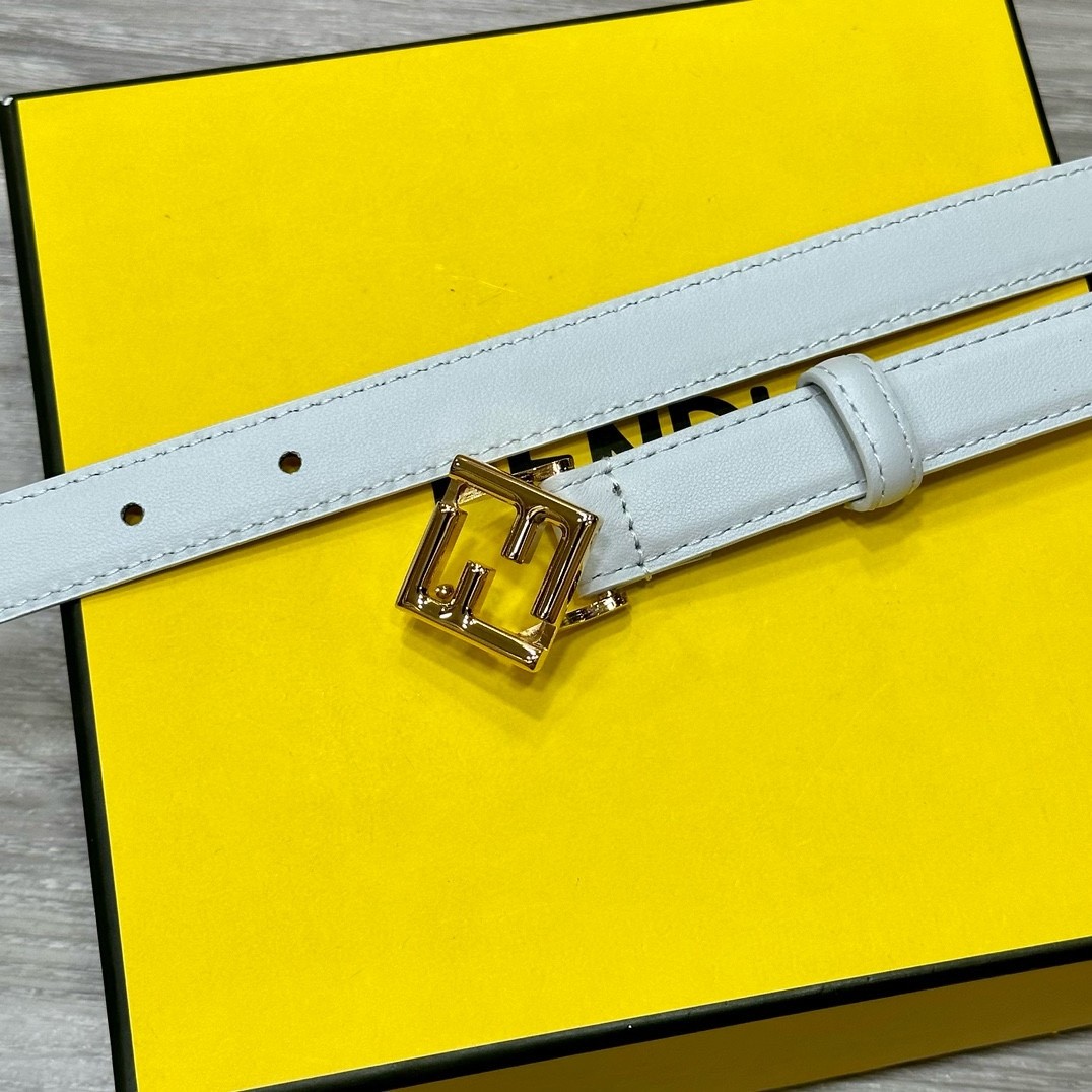 シンプル FFダイヤモンド ベルト フェンディ ベルト 偽物 細ベルト ホワイト-1