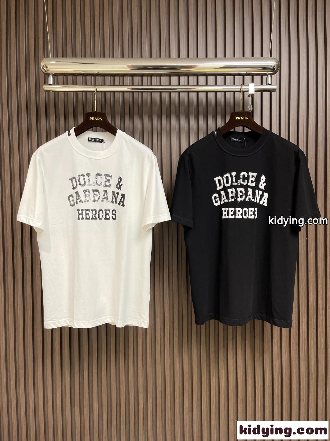 カジュアル ロゴ入り クルーネック 半袖Tシャツ ドルチェ&ガッバーナ Tシャツ 偽物-0