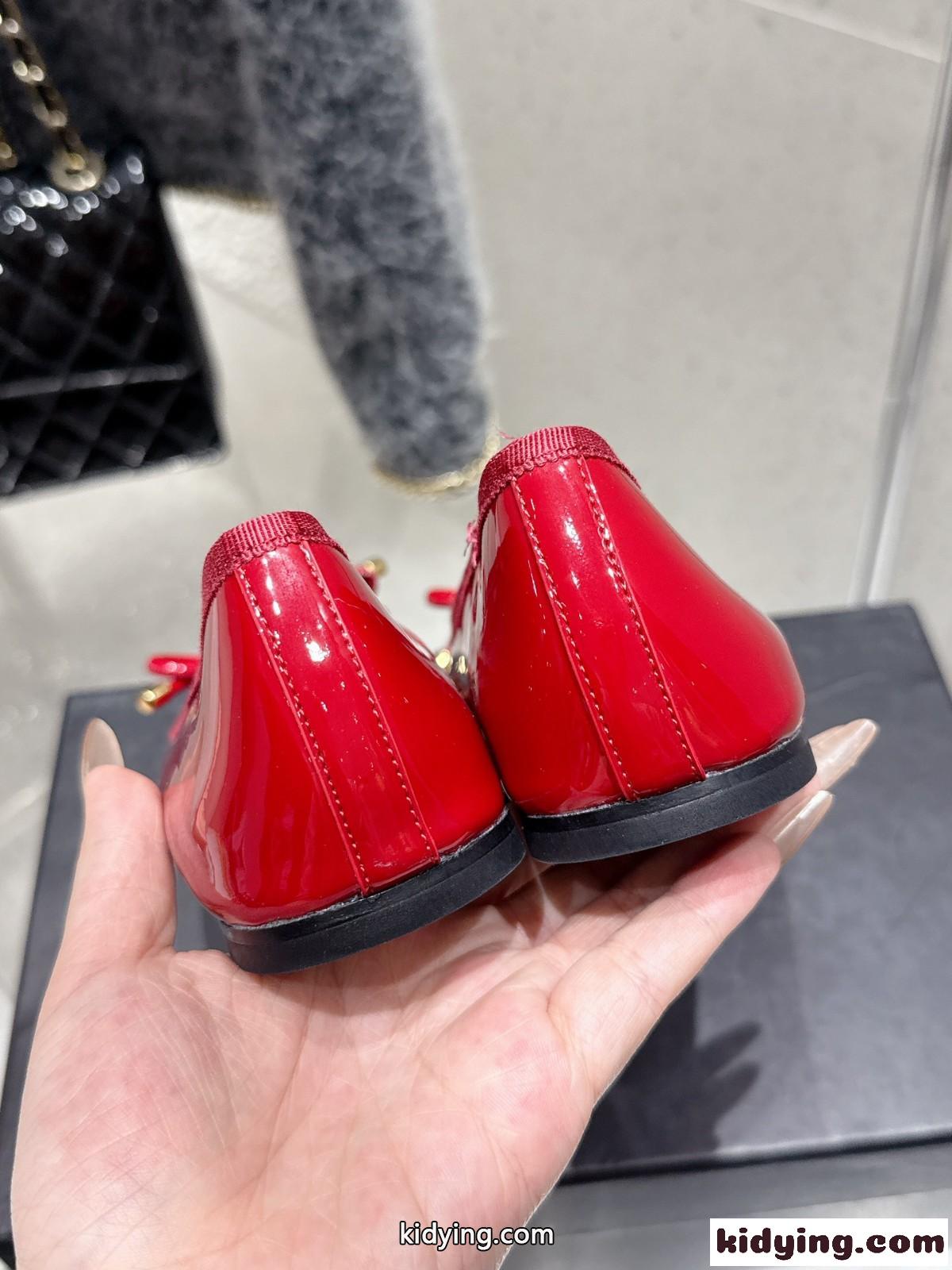 オペラ ボウ パテント バレエシューズ ヴェルサーチェ パンプス 偽物 レッド-3