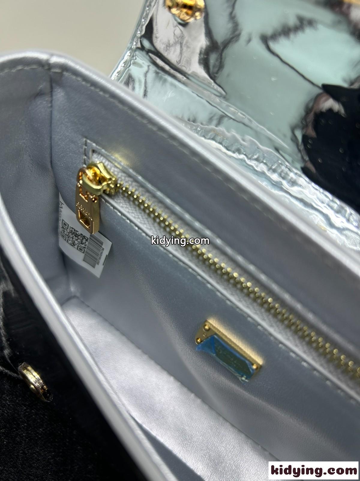 パテントレザー DGロゴ ショルダーバッグ ドルチェ&ガッバーナ バッグ スーパーコピー シルバー-4