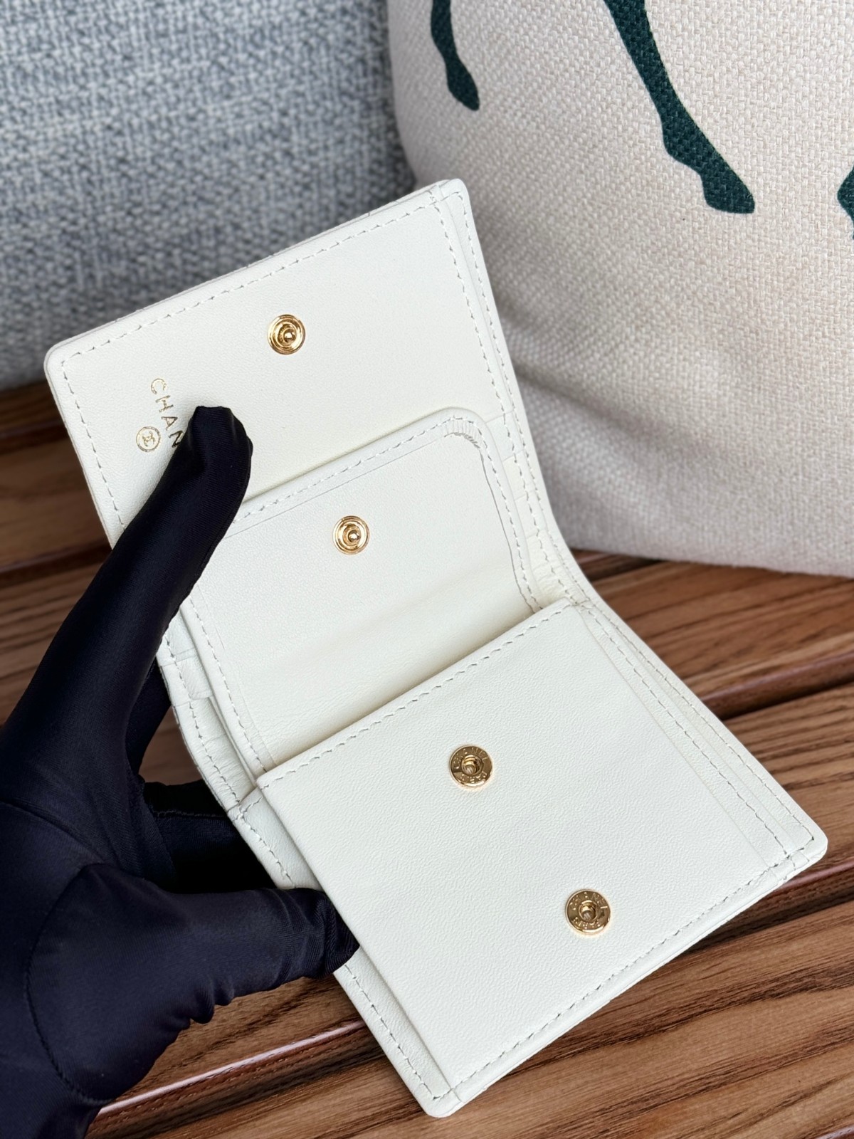 キルティング CCロゴ シャネル 財布 スーパーコピー 2つ折り財布 ホワイト-3