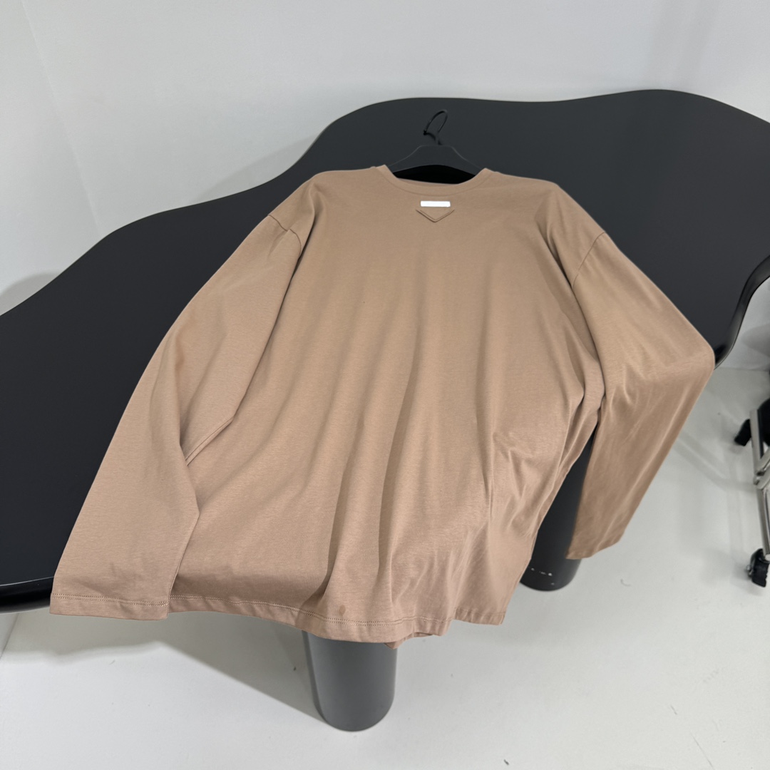 シンプル カジュアル 長袖Tシャツ プラダ Tシャツ コピー ユニセックス カーキ-3