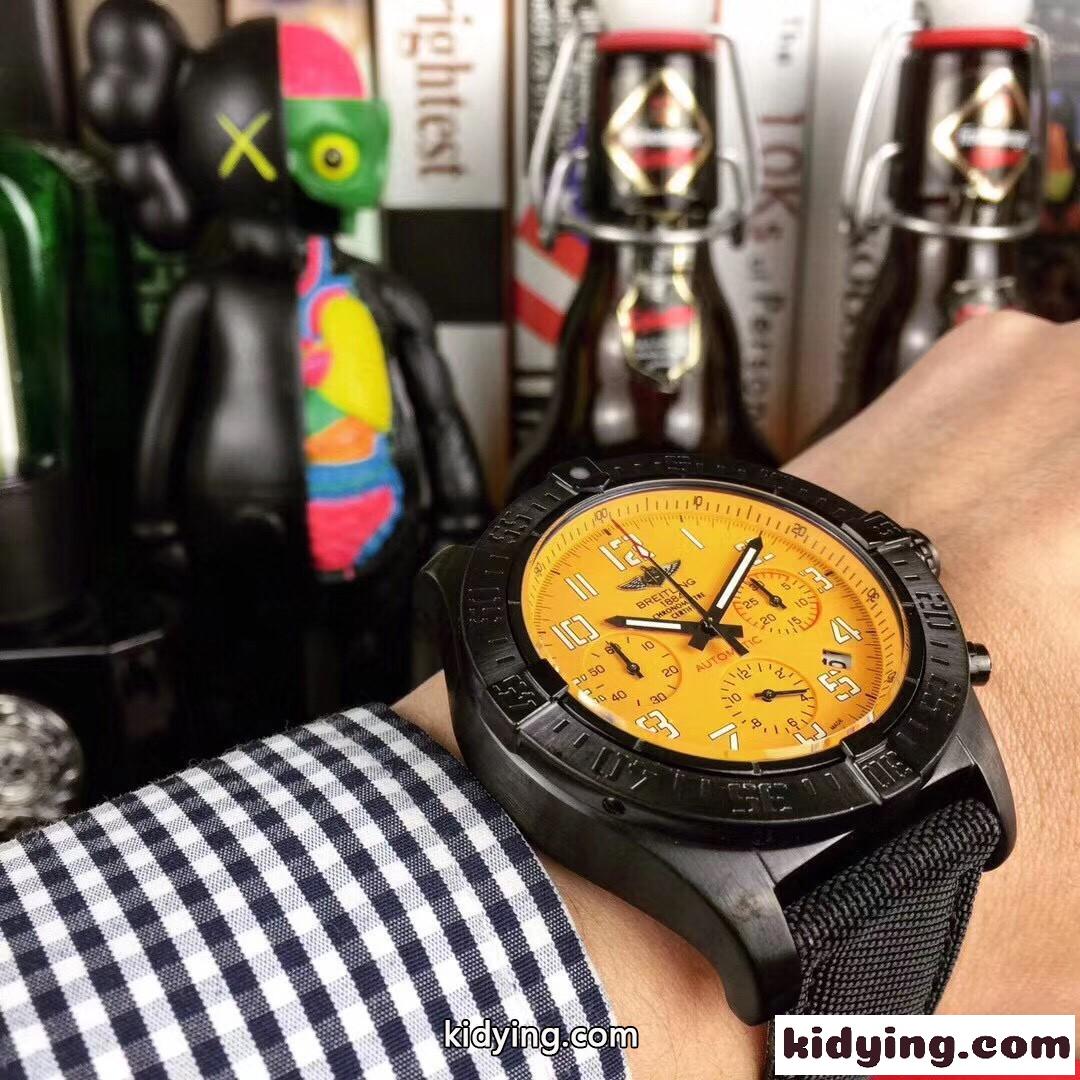 ブライトリング 人気 コピー Breitling アベンジャーズシリーズ アベンジャーズブラックバード偵察機は 歴史を変える使.命を担っている-2