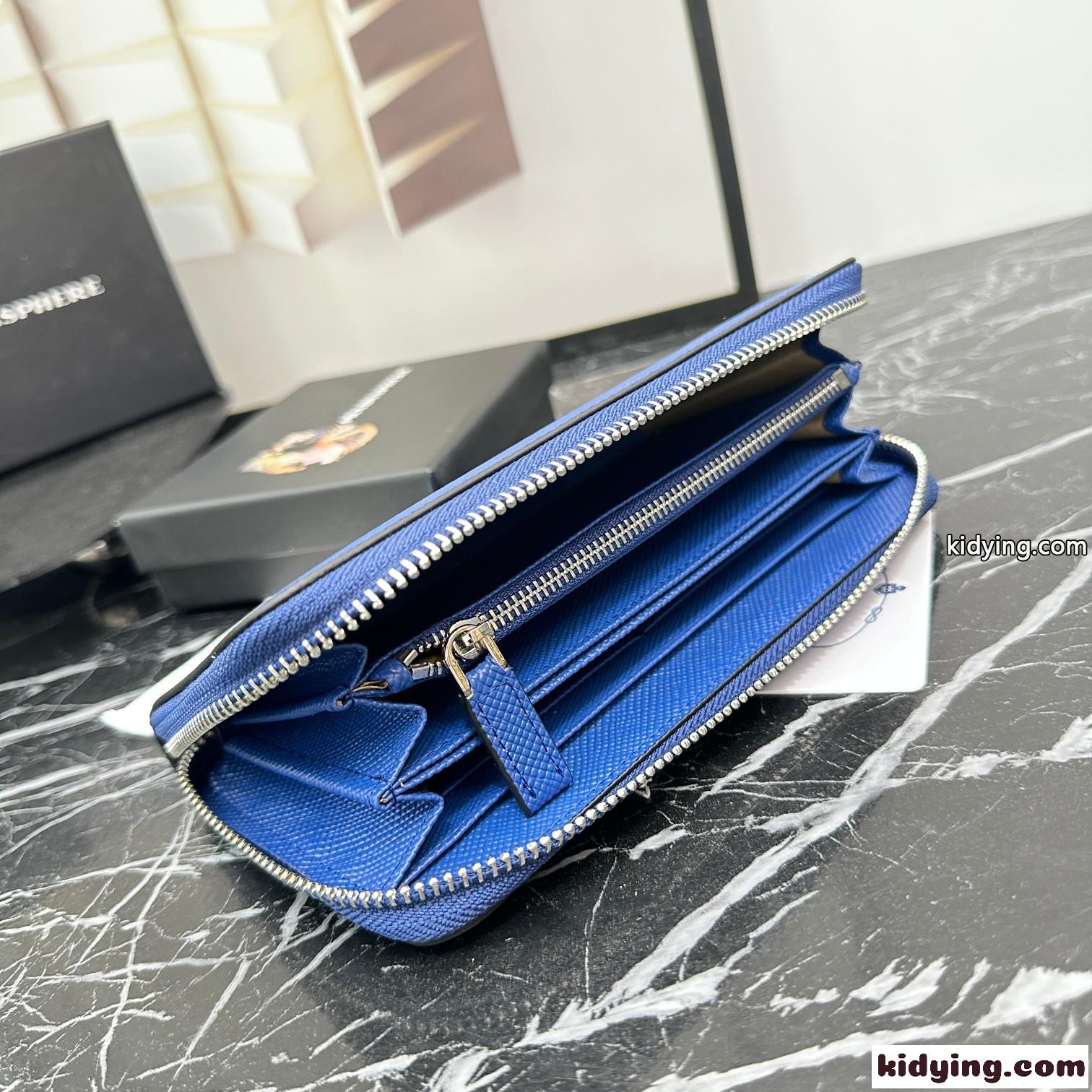 定番 エンボスロゴ プラダ 財布 コピー ラウンドファスナー 長財布 ブルー-4