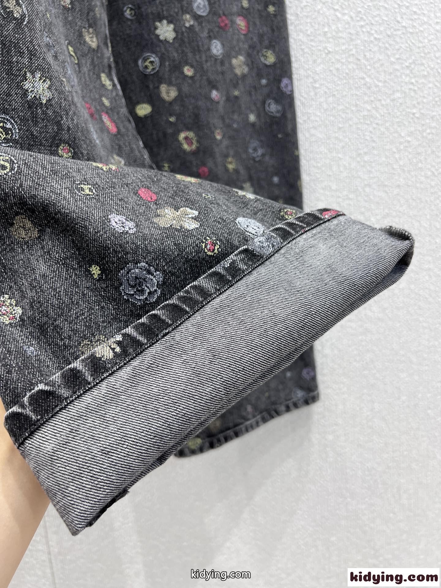 スタイリッシュ 総柄 デニムパンツ シャネル ジーンズ コピー  レディース-3