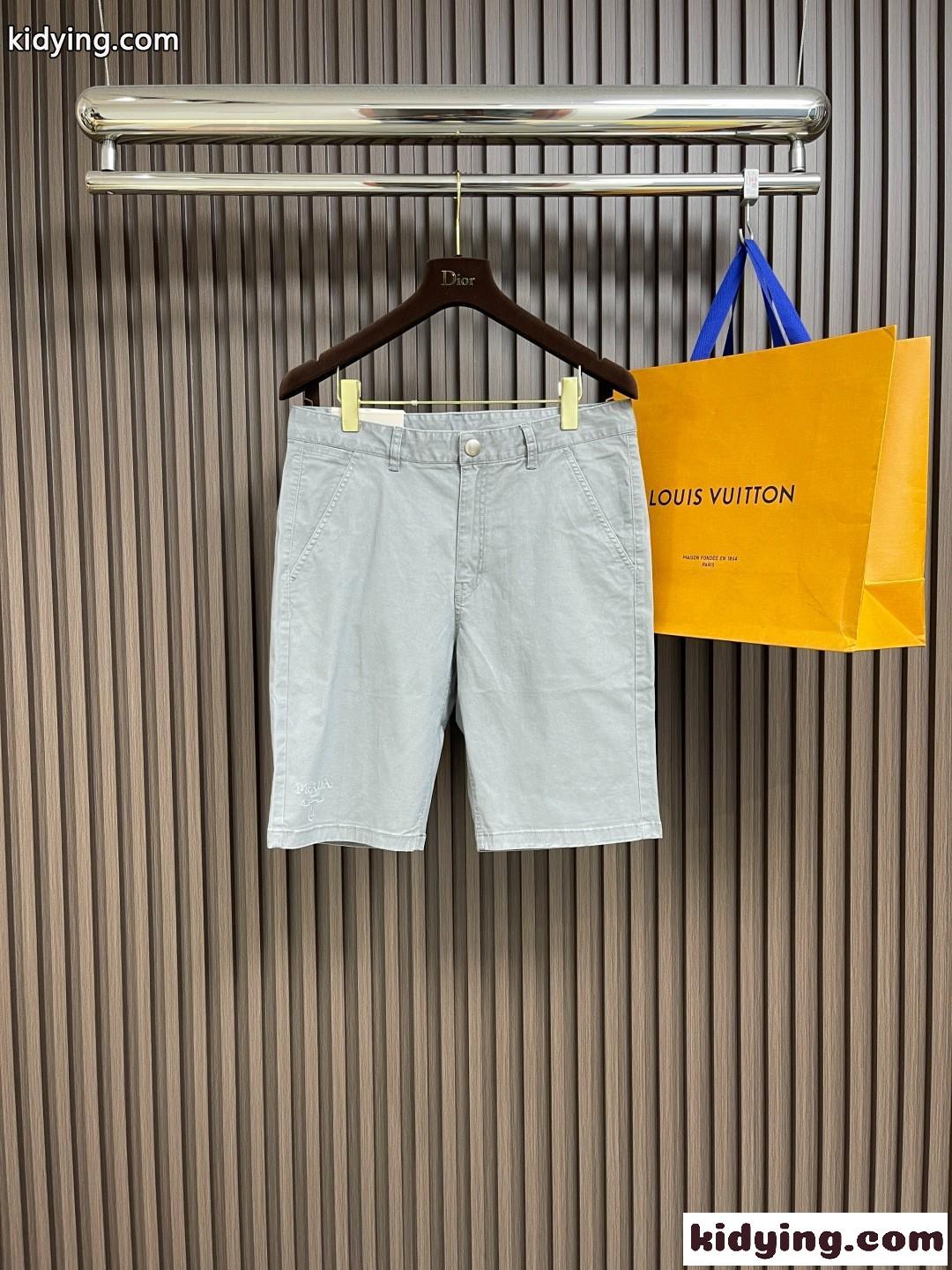 洗練された シンプル ショートパンツ プラダ パンツ コピー メンズ ショーツ グレー-0