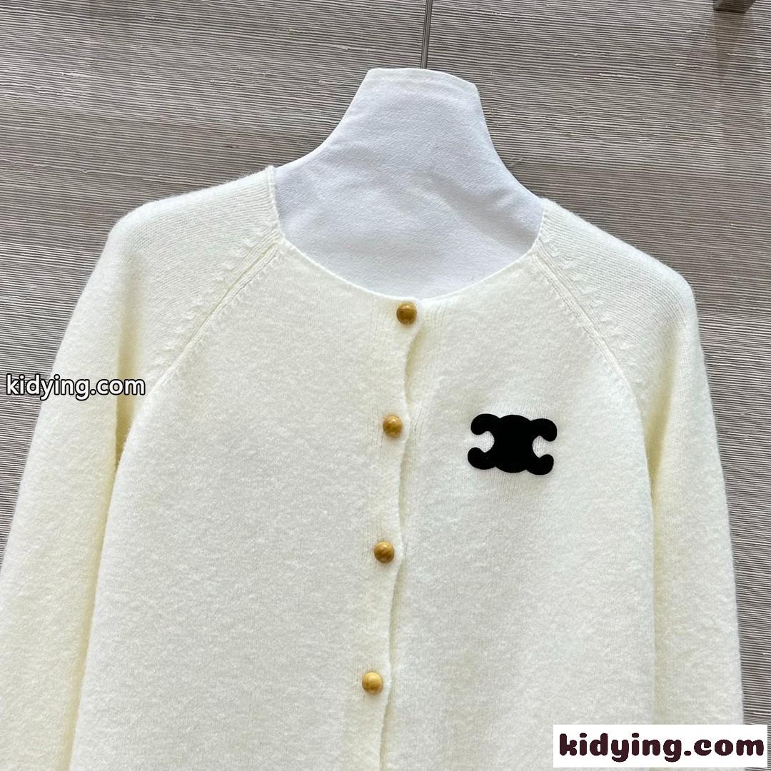 シンプル 上品 トリオンフパッチ セリーヌ ニット コピー カーディガン ベージュ-1