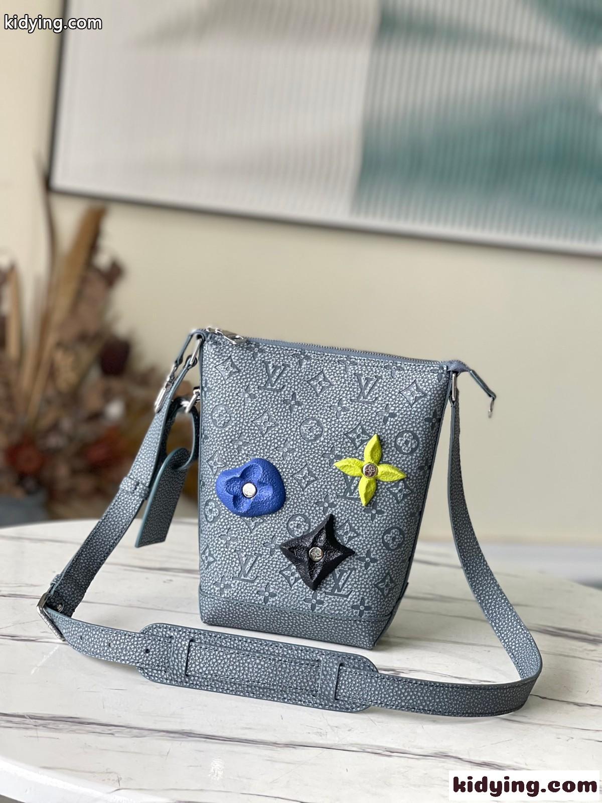 M81606 ミニ・ソフトトランク ルイヴィトン バッグ メンズ コピー エンボス加工 ショルダーバッグ-1