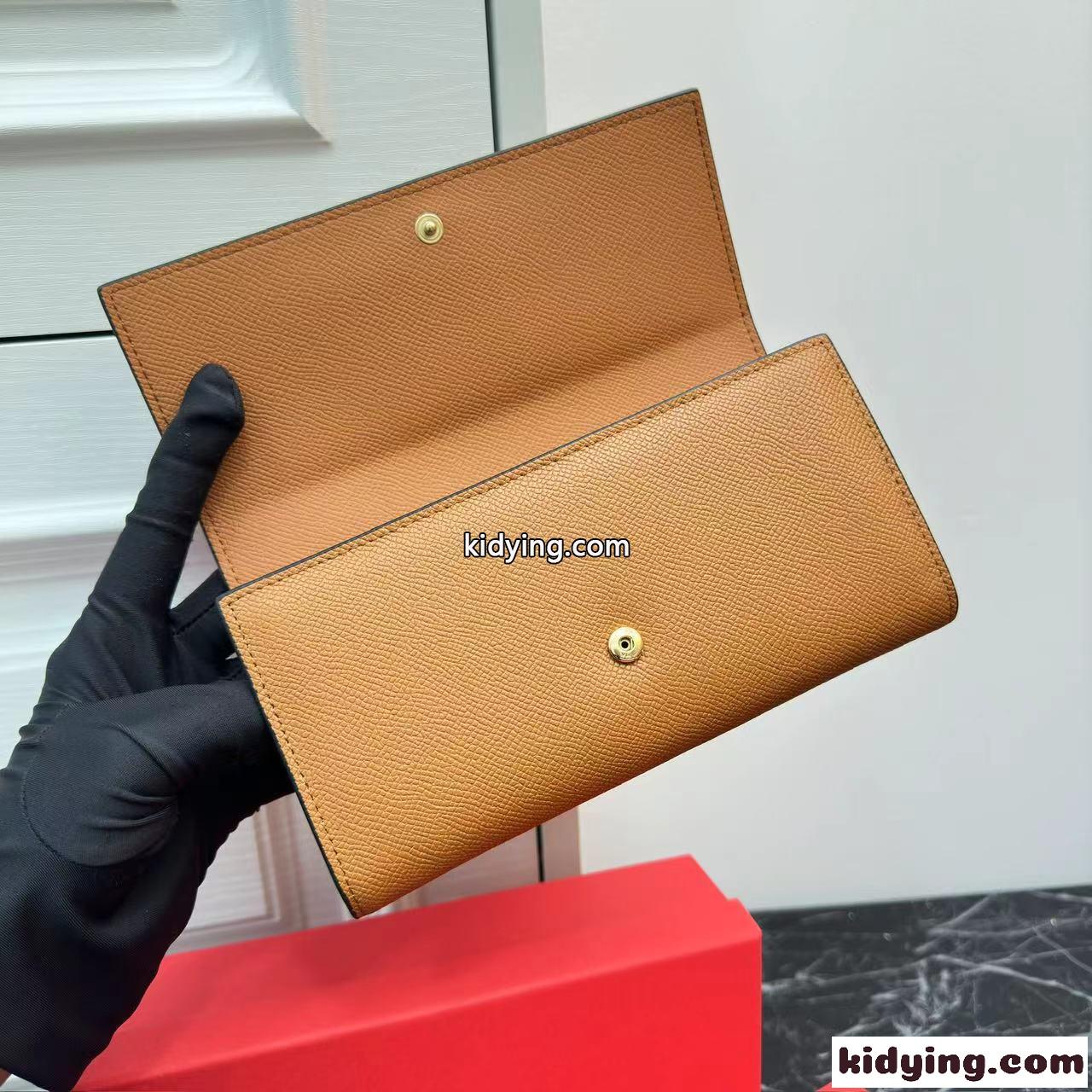 ヴァレンティノ 財布 コピー Vロゴ シグネチャー グレインカーフスキン 長財布 ブラウン-3