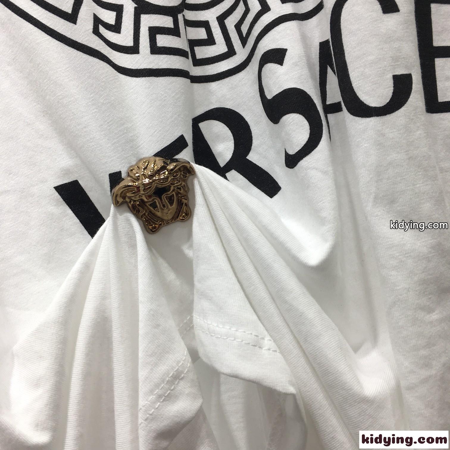 人気 体型カバー オーバーサイズ プリント レディース 春夏 新作 ヴェルサーチェ 半袖Tシャツ コピー トップス ホワイト ブラック-2
